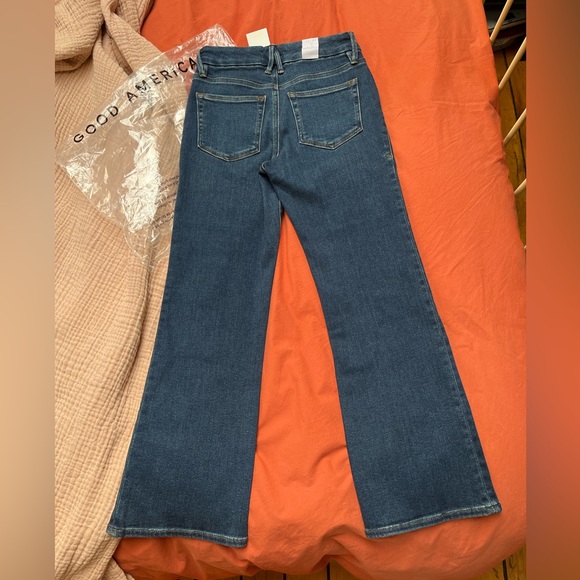 NWT Good American Cropped Mini Boot Jeans 0/25 inseam 27” - Picture 5 of 9